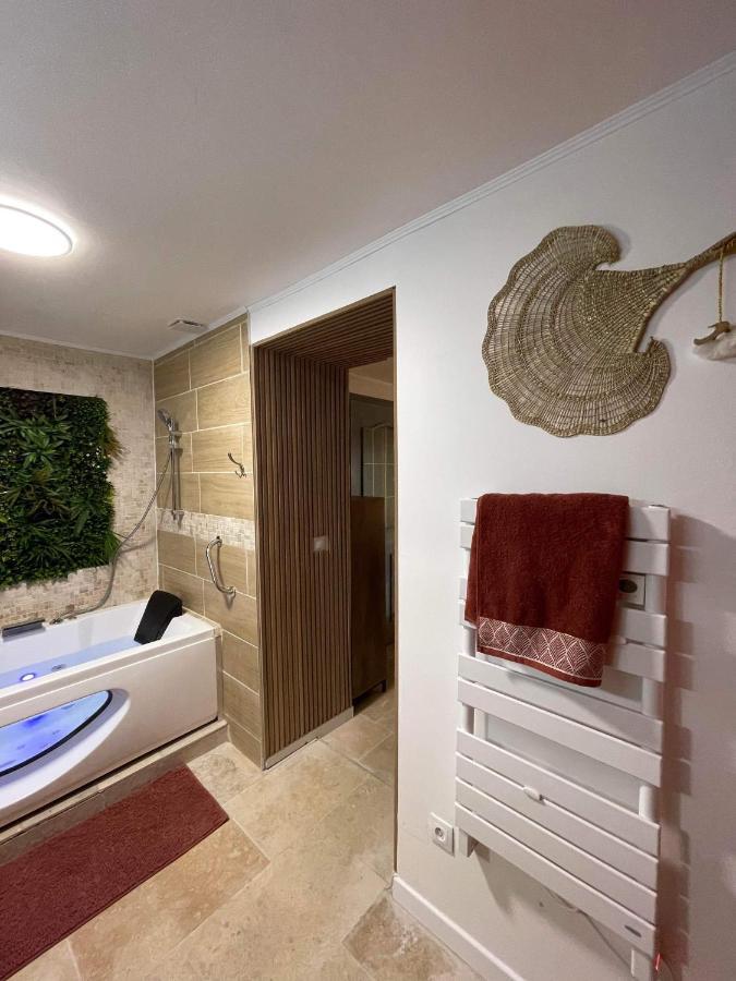 Apartment Velours & Balneo Saint-Nazaire (Loire-Atlantique)