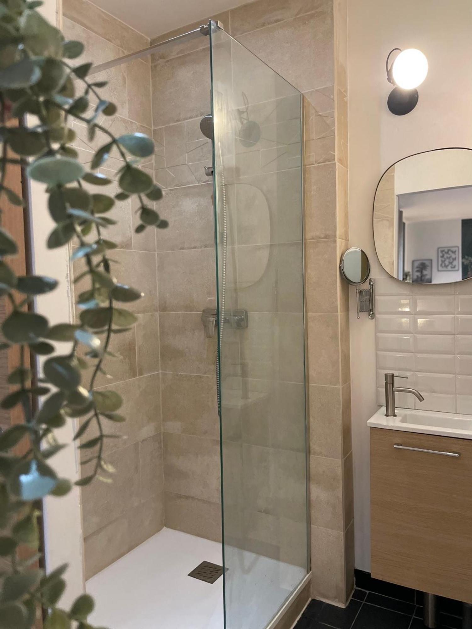 Apartment Velours & Balneo Saint-Nazaire (Loire-Atlantique)